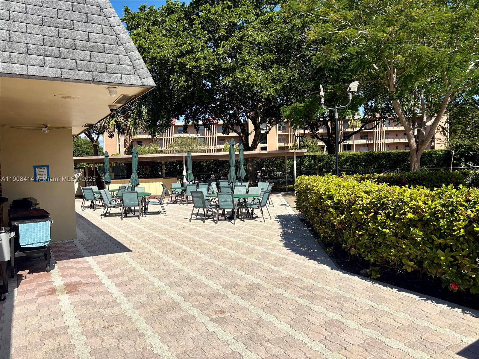 ORIOLE GARDENS THREE 90 C - Residential