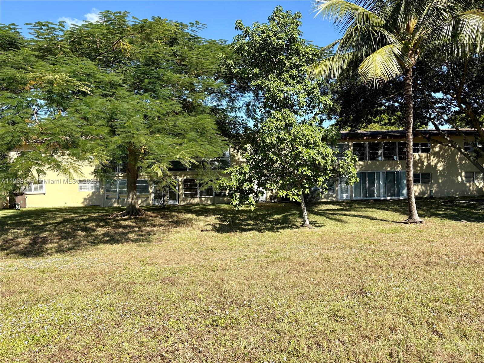 ORIOLE GARDENS THREE 90 C - Residential