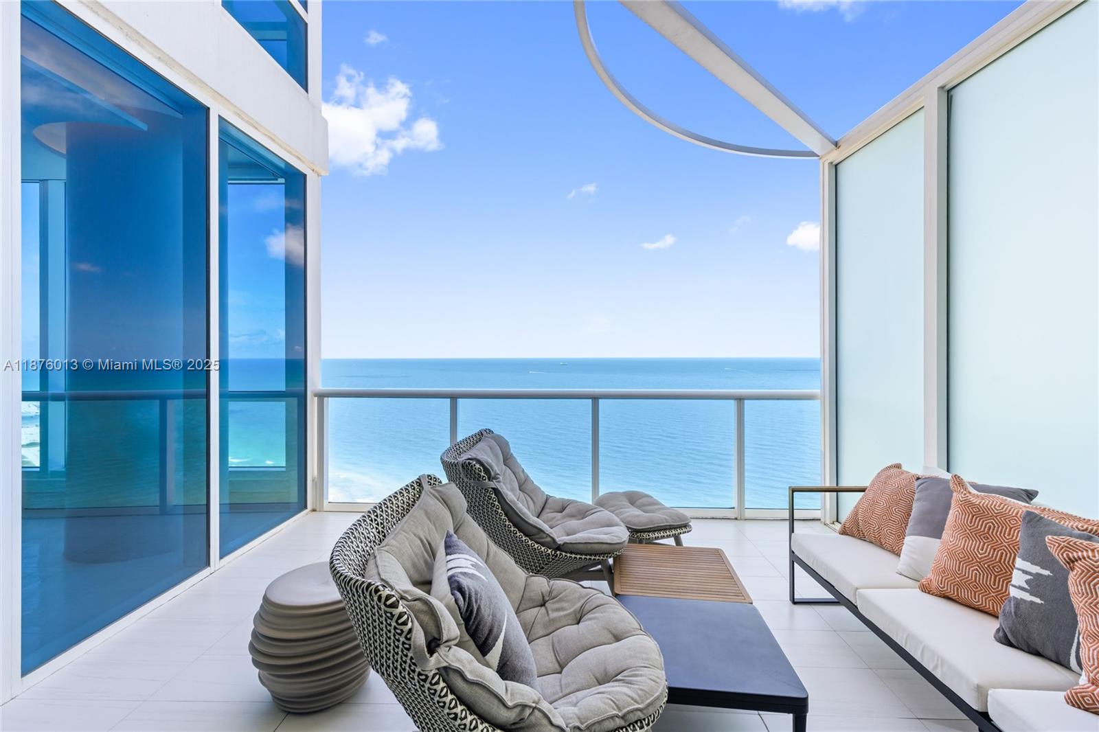 CONTINUUM ON SOUTH BEACH - Residential
