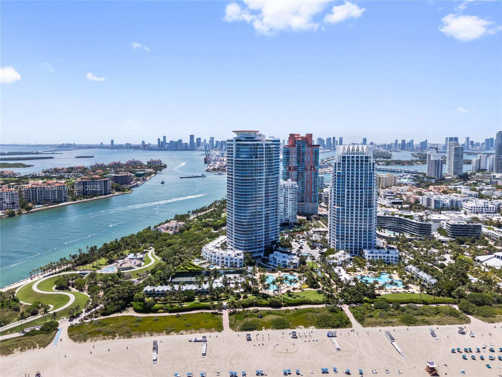 CONTINUUM ON SOUTH BEACH - Residential