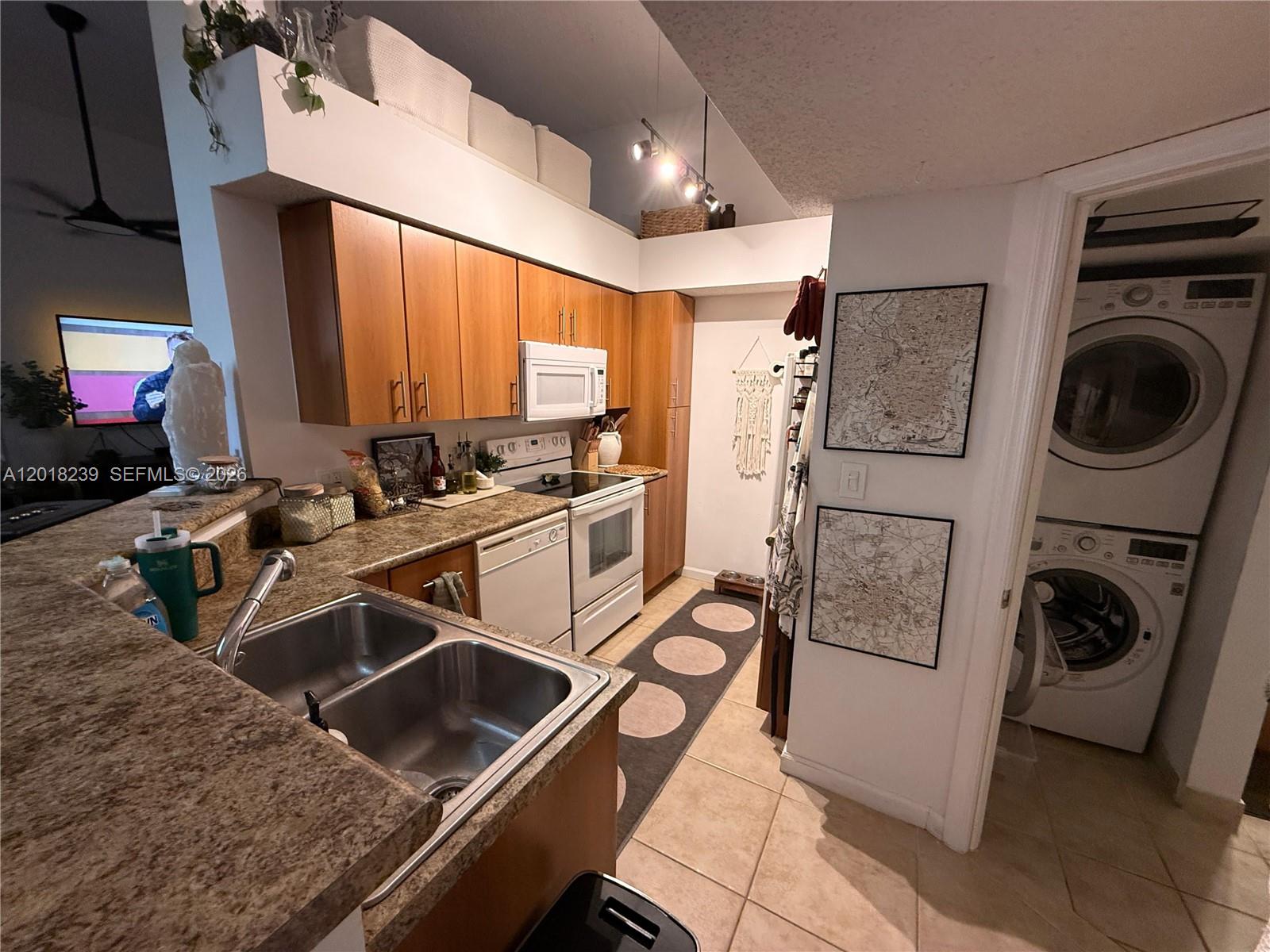 BAHIA AT DELRAY CONDO - Residential