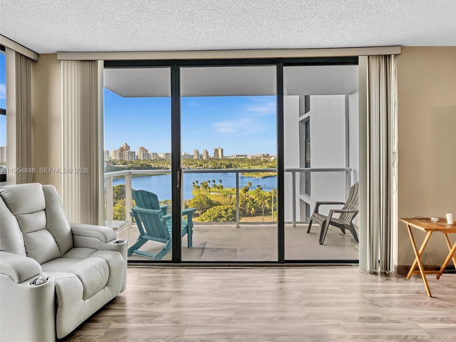 FLAMENCO CONDO TOWER I - Residential