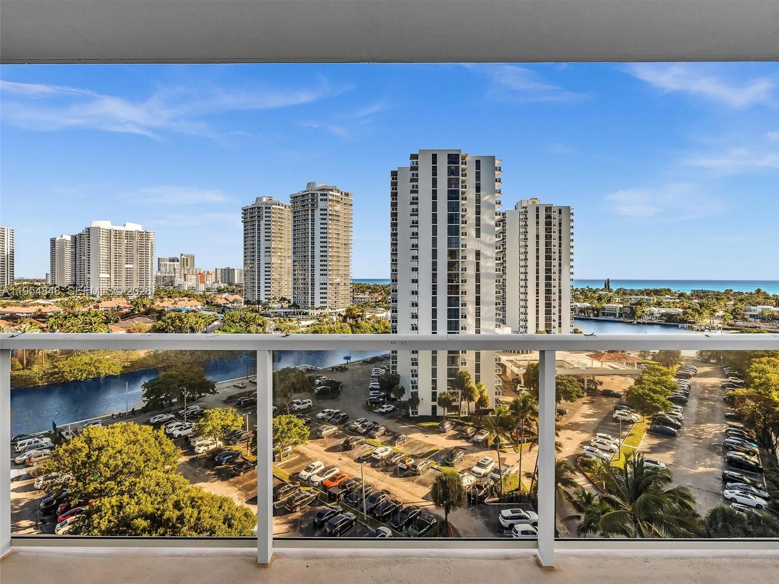 FLAMENCO CONDO TOWER I - Residential