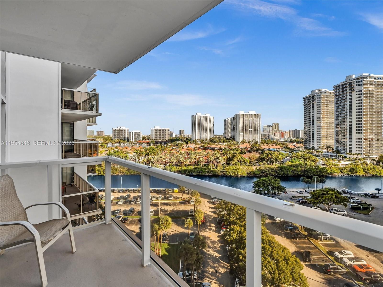 FLAMENCO CONDO TOWER I - Residential