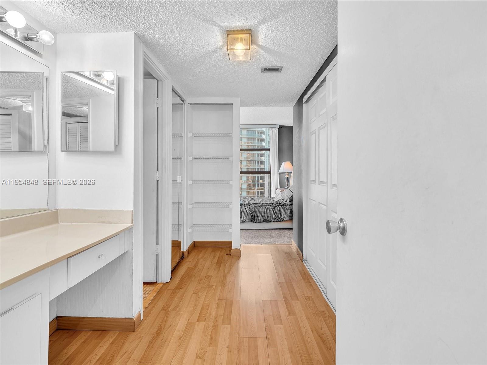 FLAMENCO CONDO TOWER I - Residential