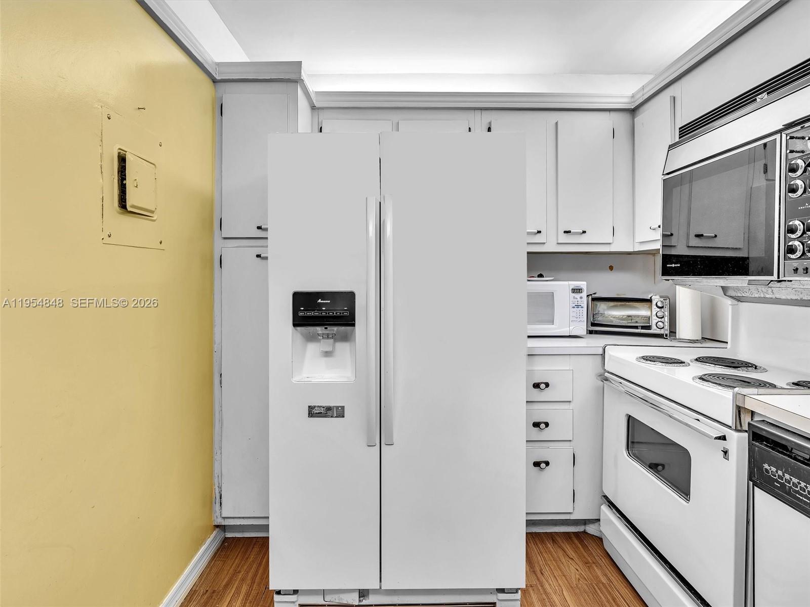 FLAMENCO CONDO TOWER I - Residential