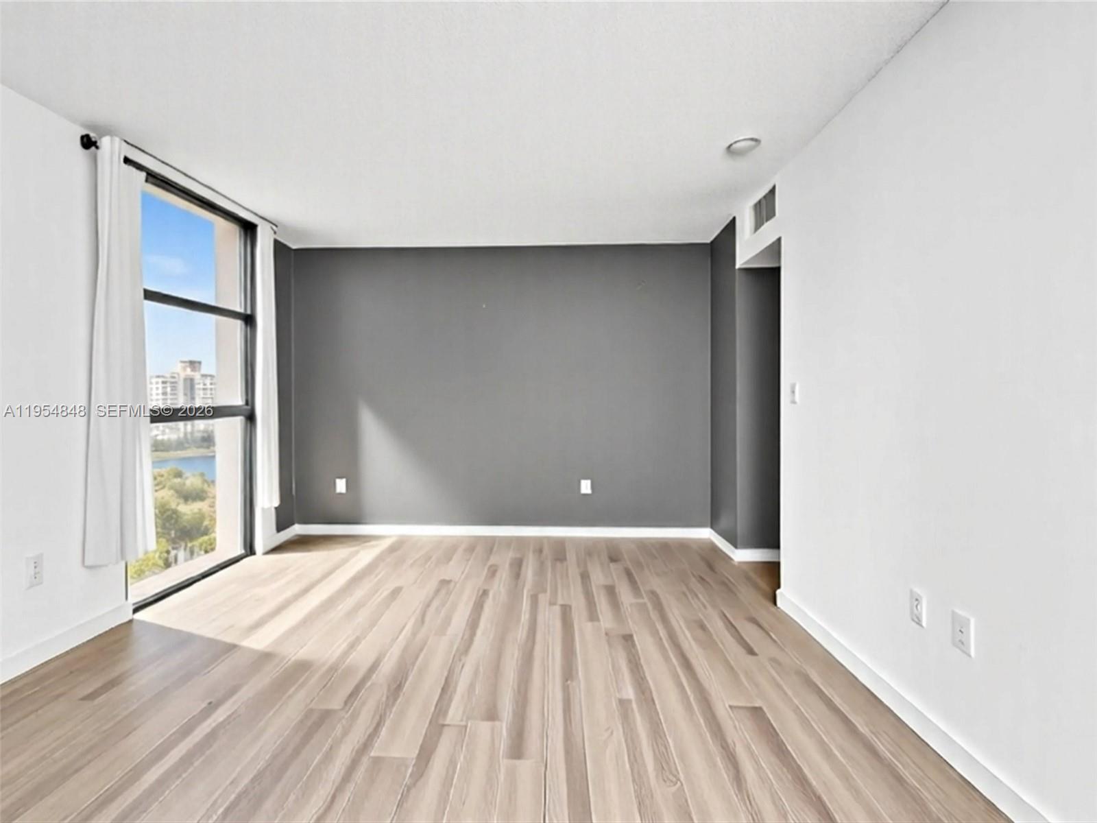 FLAMENCO CONDO TOWER I - Residential