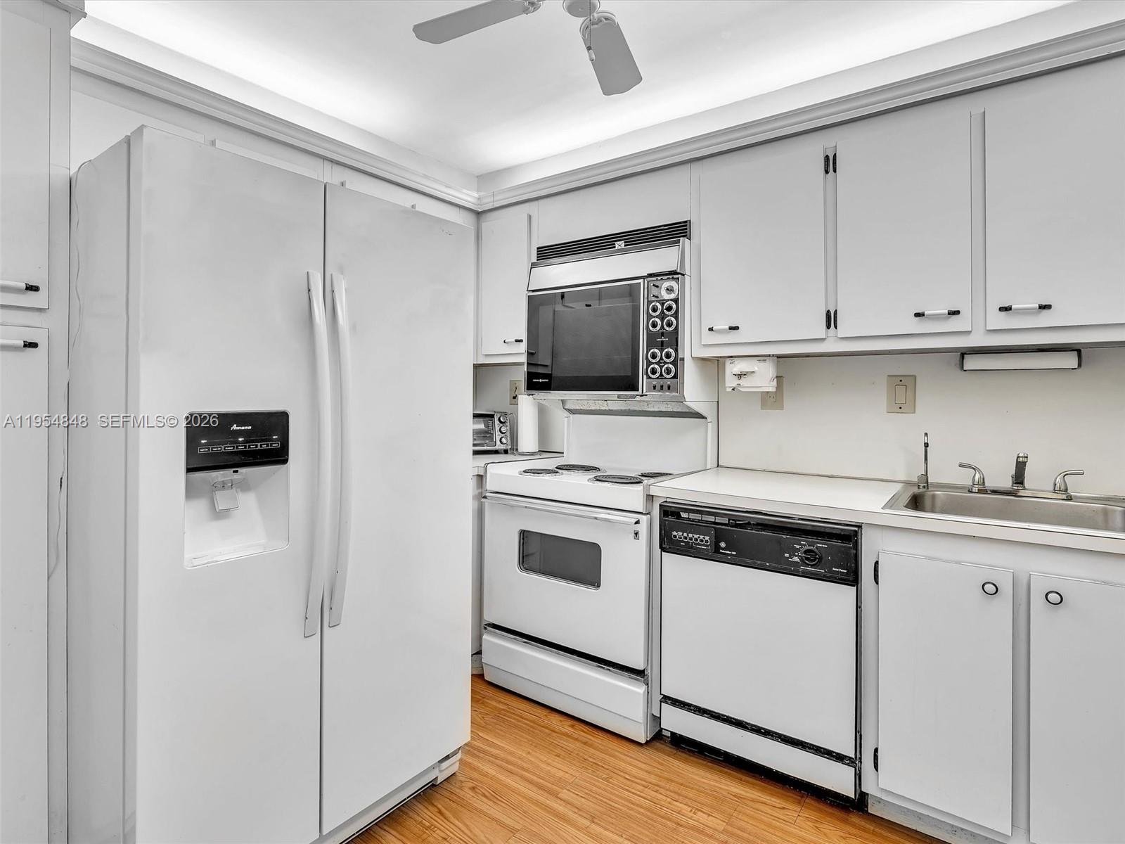 FLAMENCO CONDO TOWER I - Residential