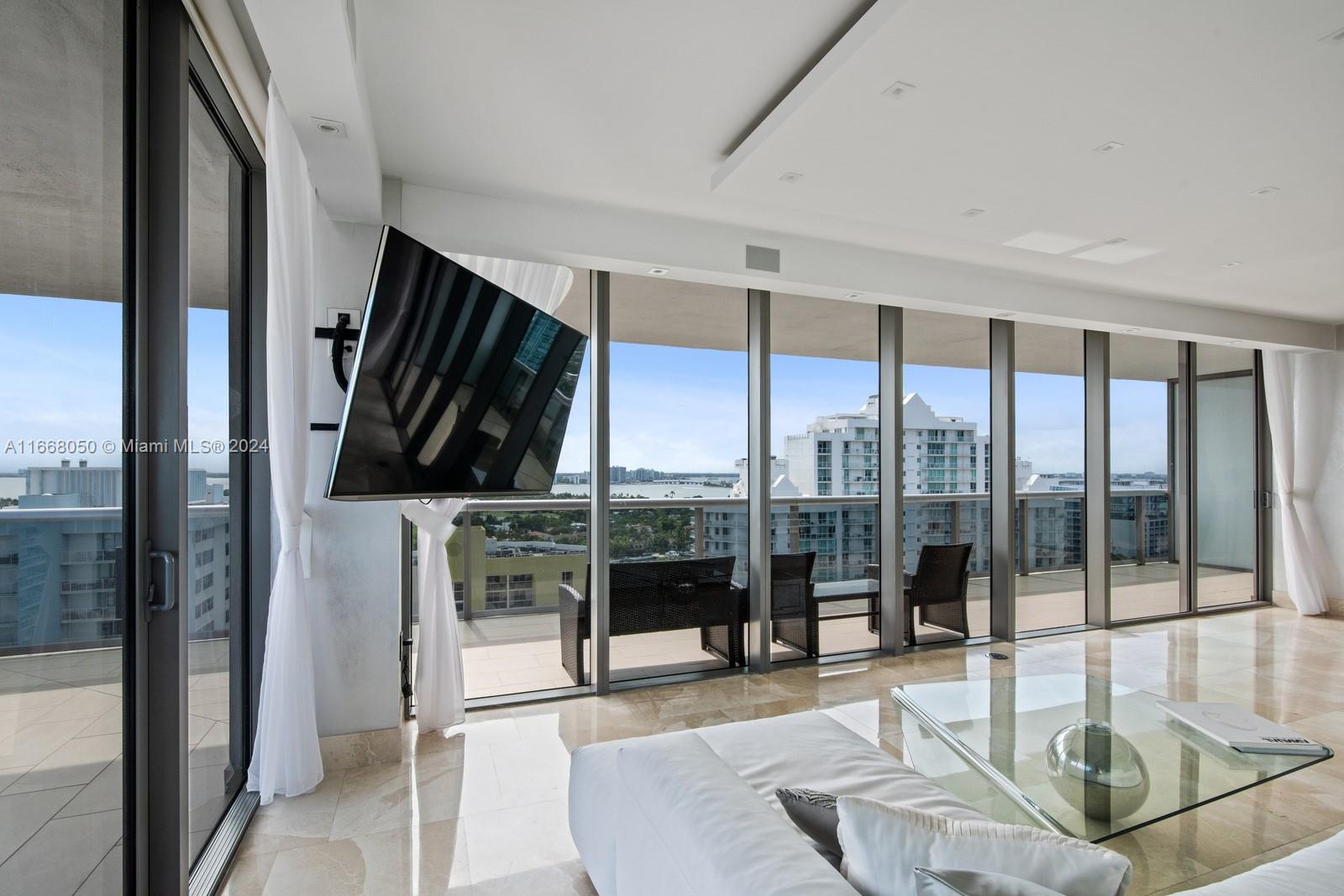MEI CONDO - Residential