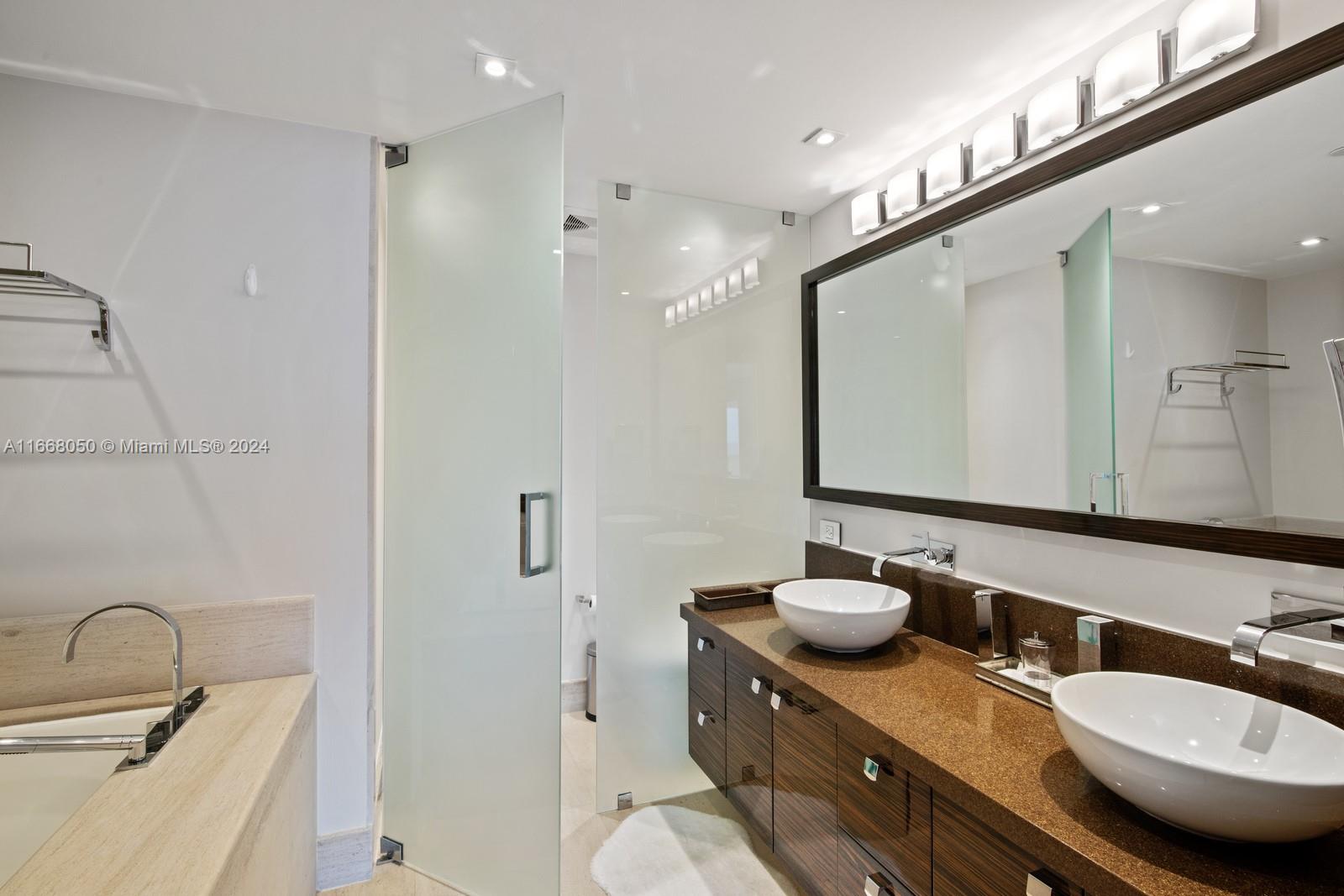 MEI CONDO - Residential