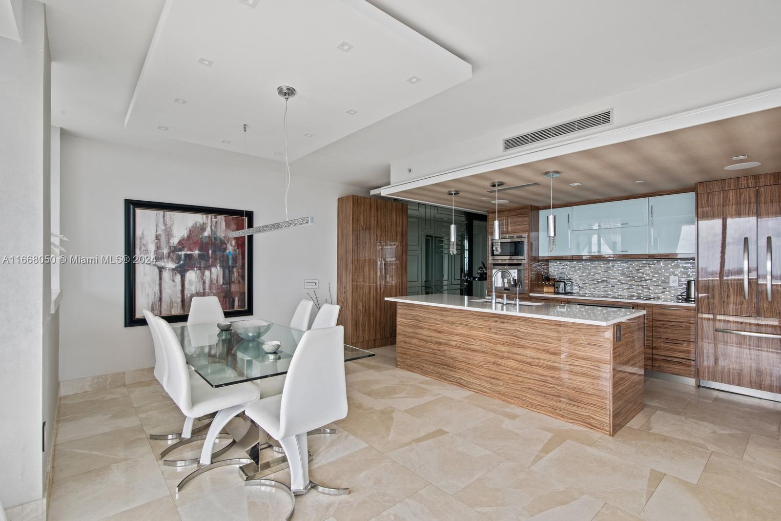 MEI CONDO - Residential