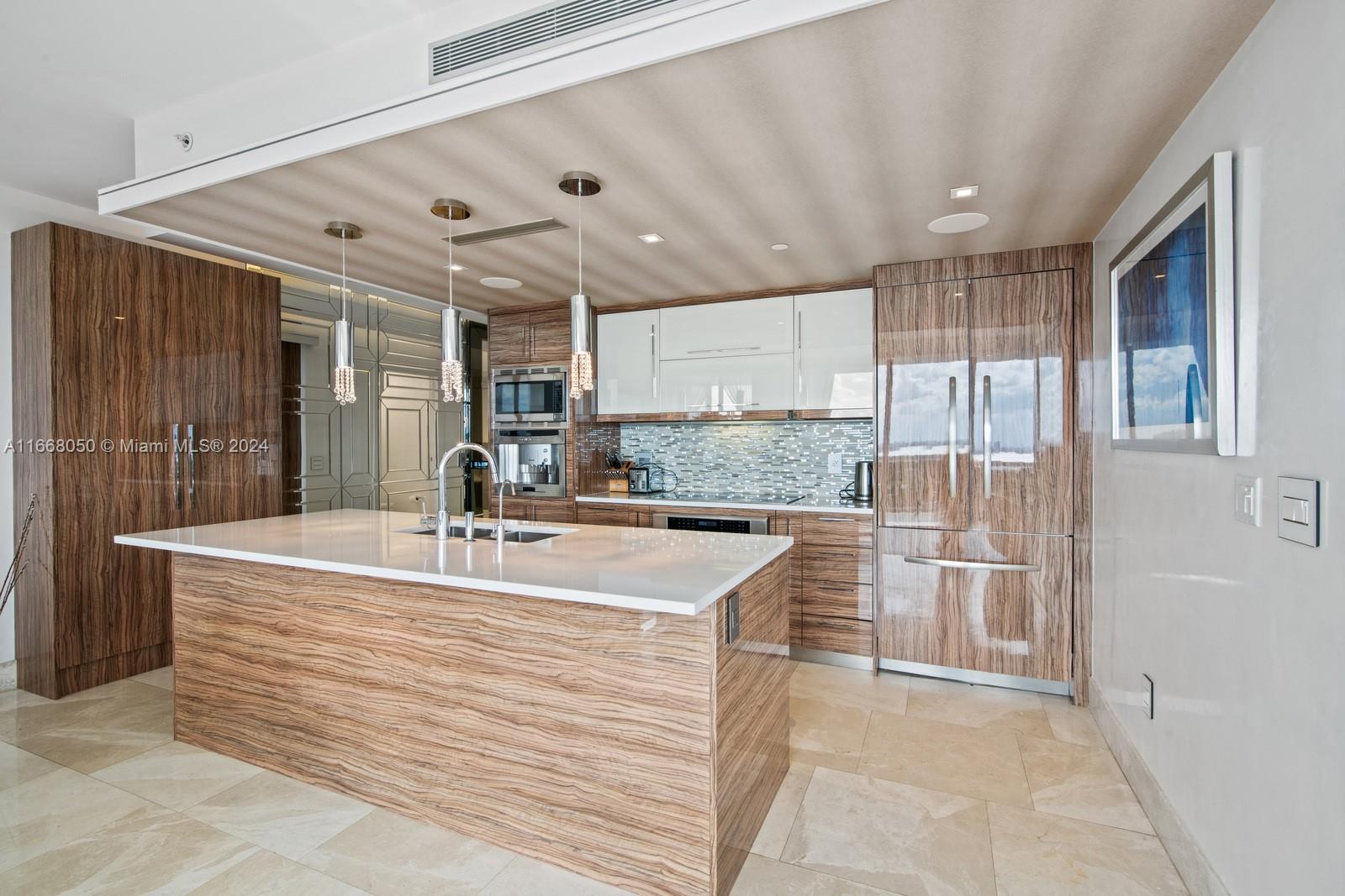 MEI CONDO - Residential