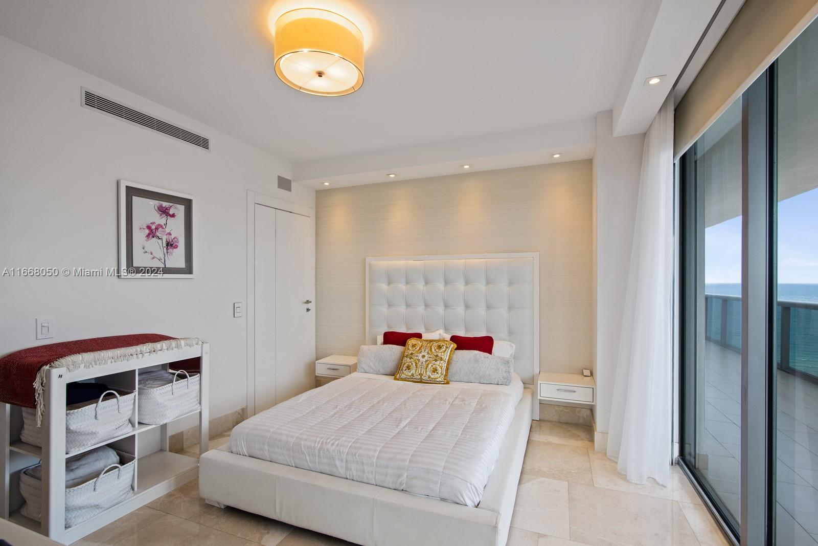 MEI CONDO - Residential