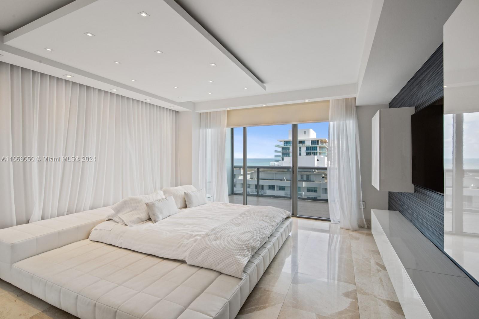 MEI CONDO - Residential