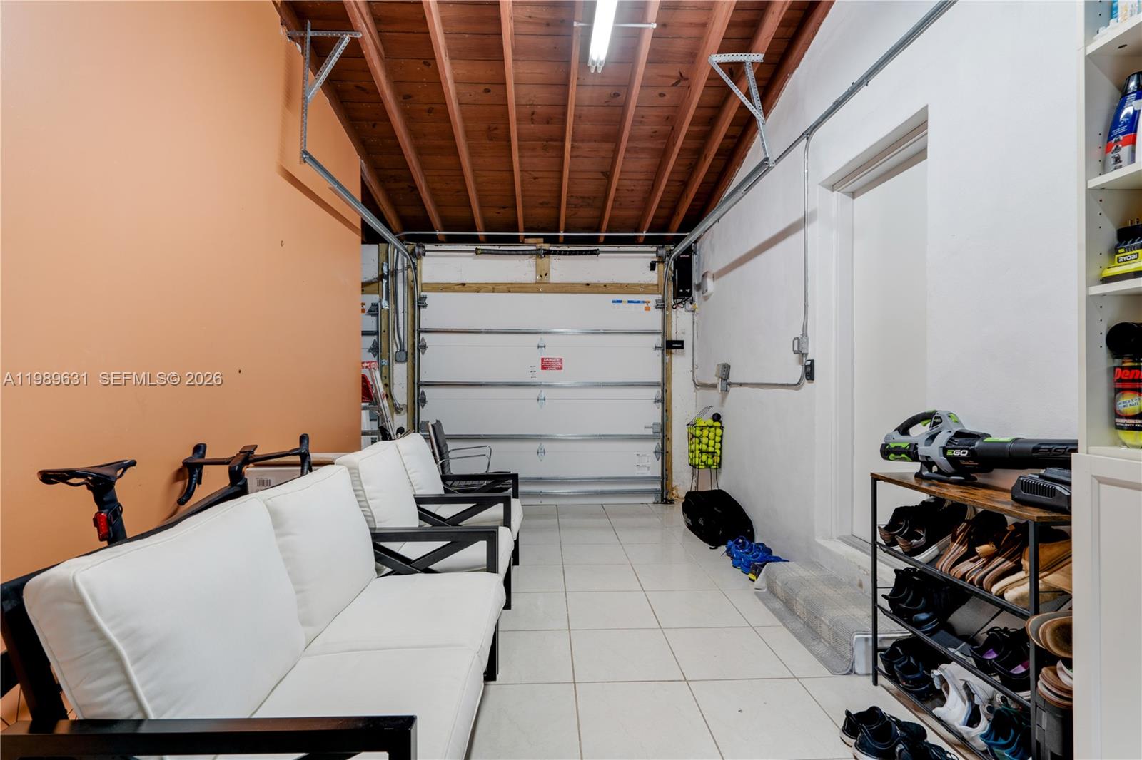 CORAL GABLES RIVIERA SEC - Residential