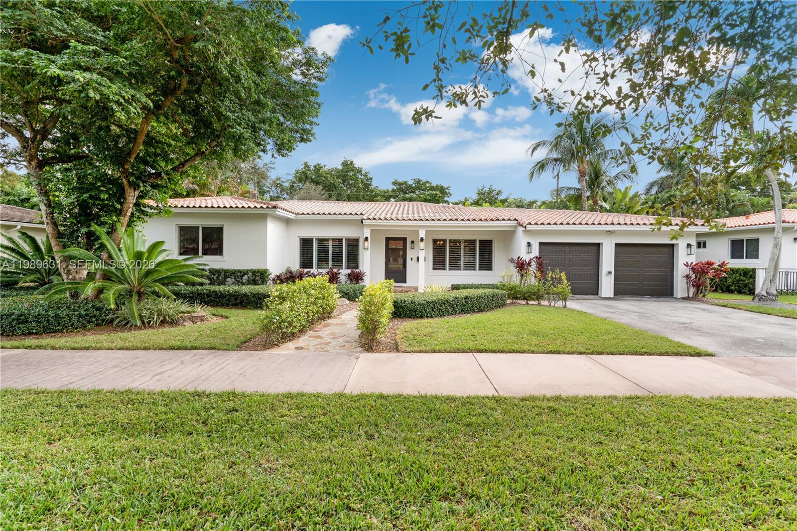 CORAL GABLES RIVIERA SEC - Residential
