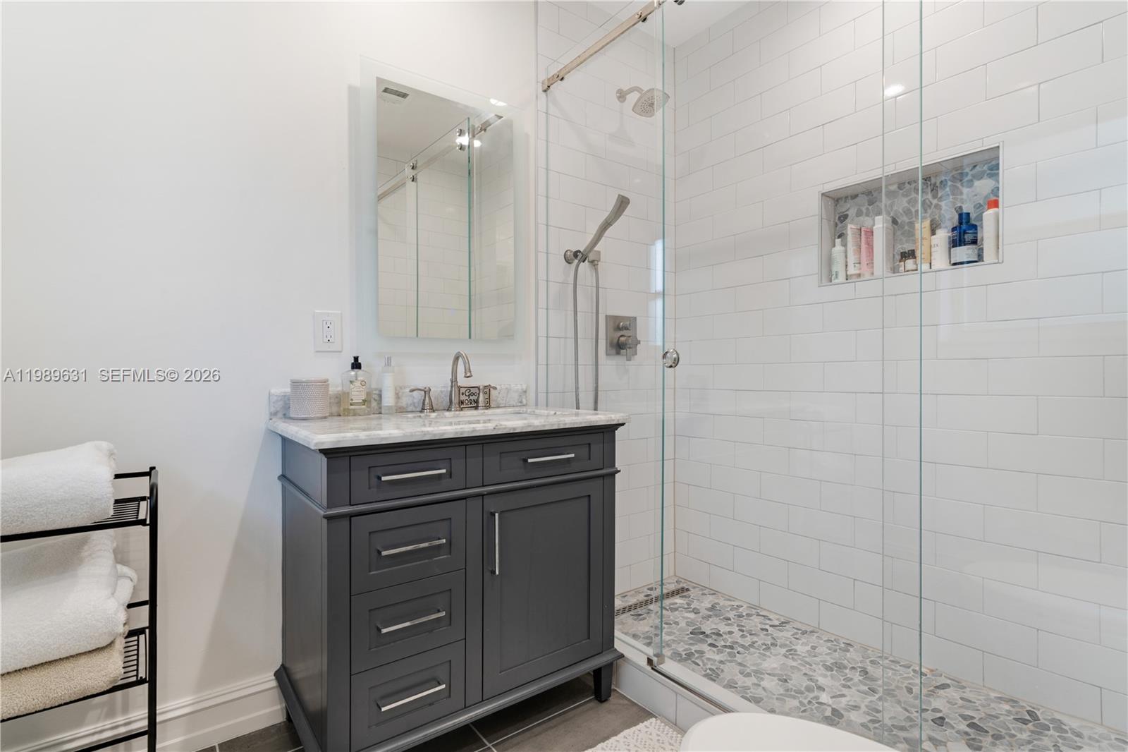 CORAL GABLES RIVIERA SEC - Residential