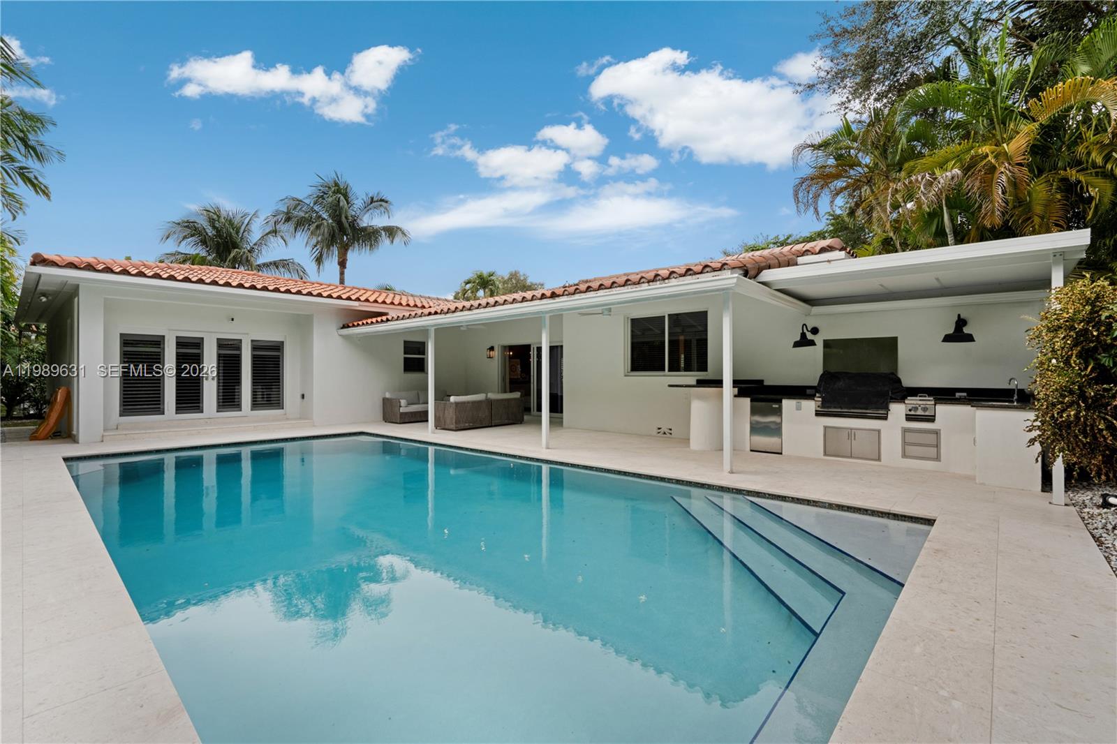 CORAL GABLES RIVIERA SEC - Residential