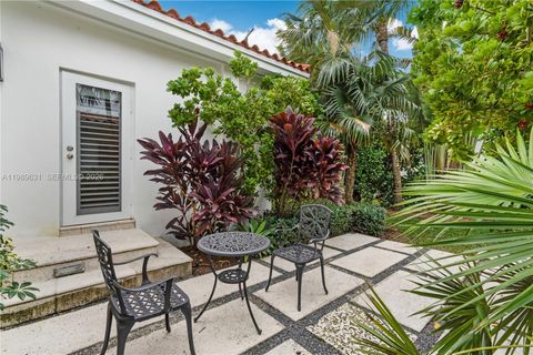 Tiny photo for 426 Hardee Rd, Coral Gables, FL 33146 (MLS # A11989631)