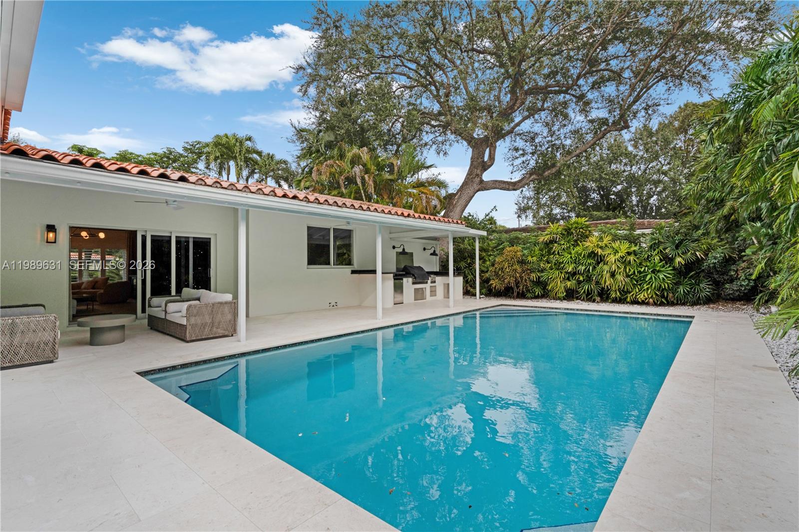 CORAL GABLES RIVIERA SEC - Residential