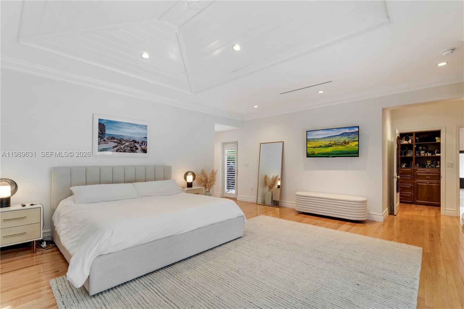 CORAL GABLES RIVIERA SEC - Residential
