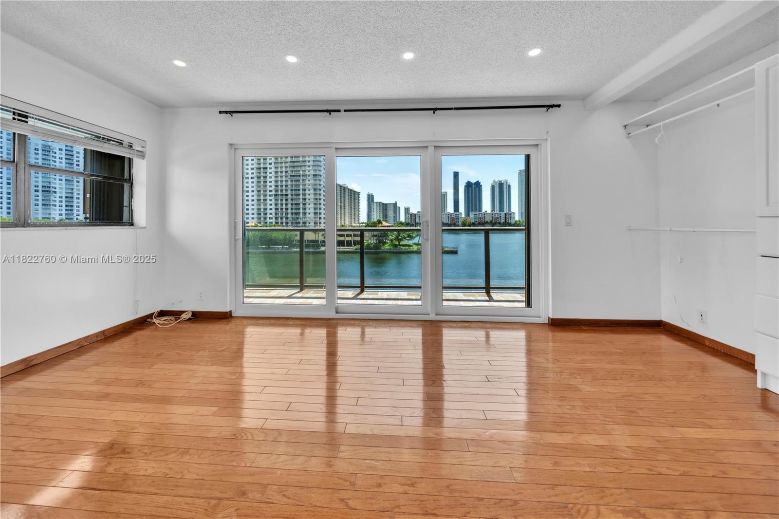PELICAN LANDING CONDO - Residential Lease