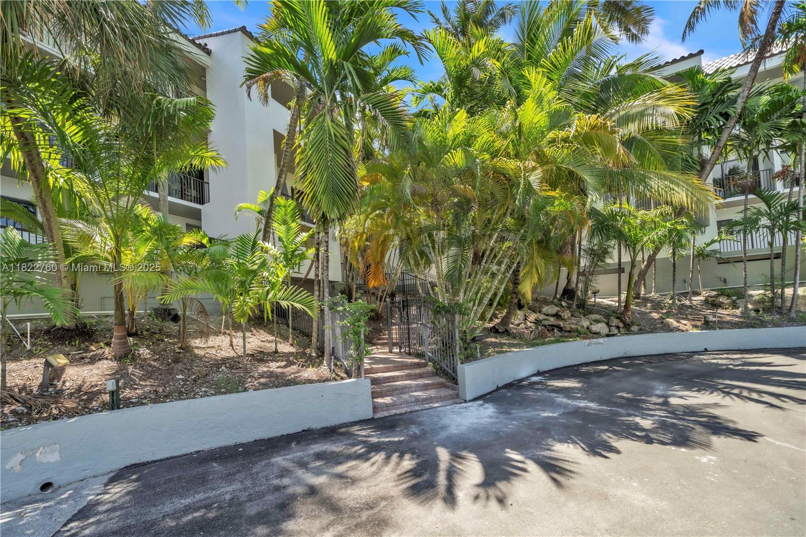 PELICAN LANDING CONDO - Residential Lease