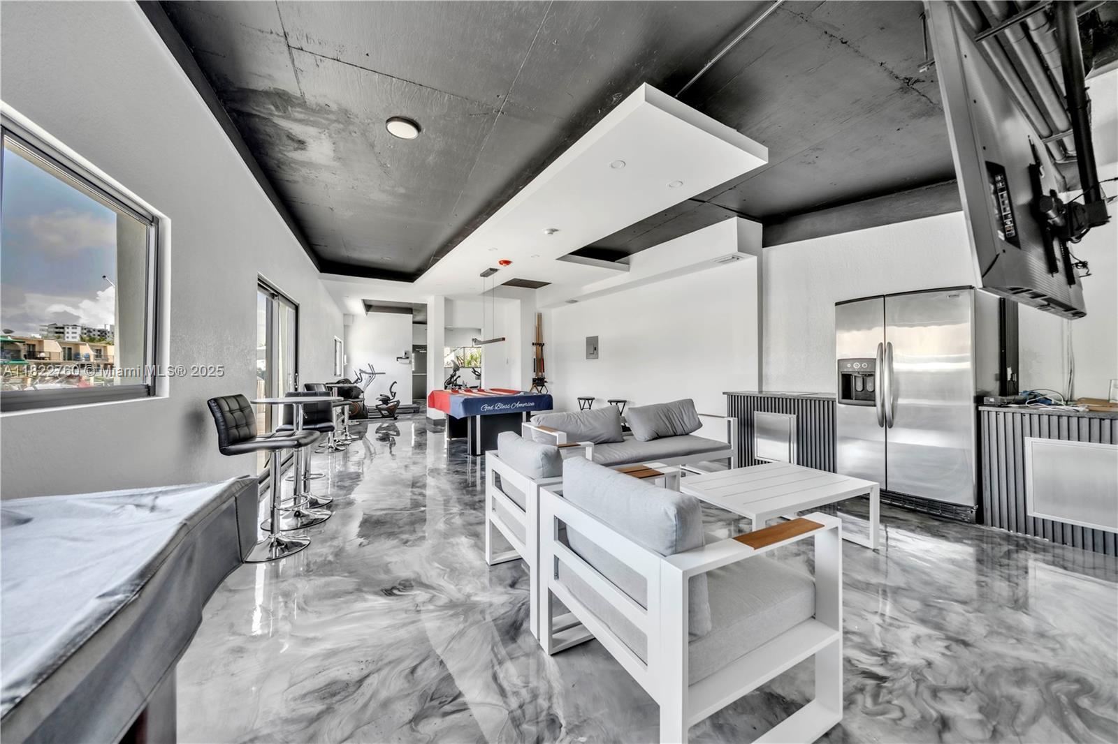 PELICAN LANDING CONDO - Residential Lease