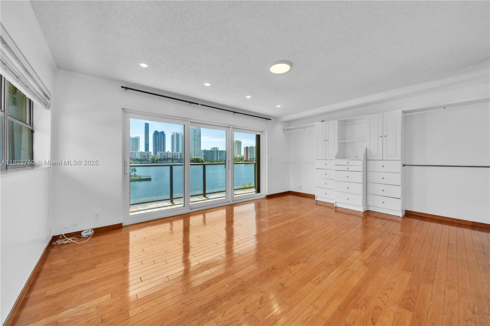 PELICAN LANDING CONDO - Residential Lease