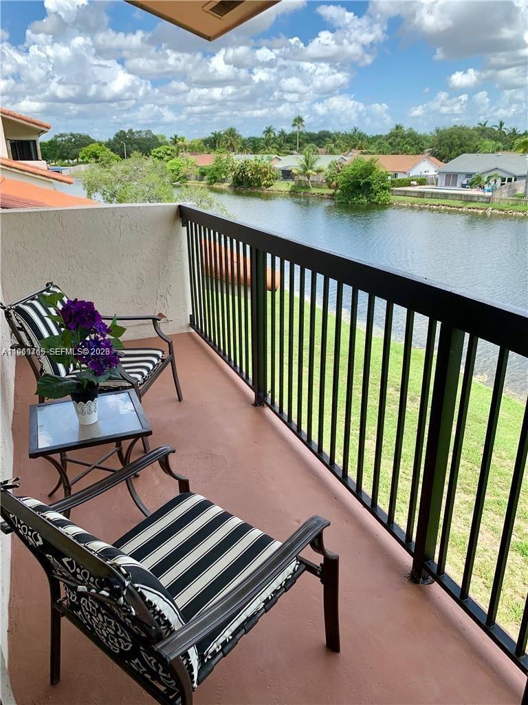 VILLAS DE VENEZIA CONDO - Residential Lease