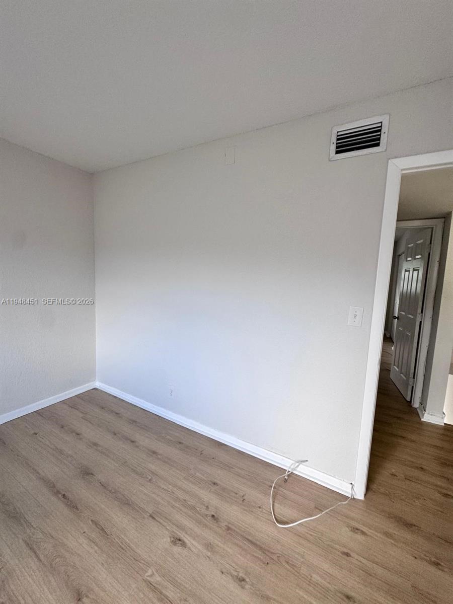 TOWNHOUSES OF PLANTATION - Residential