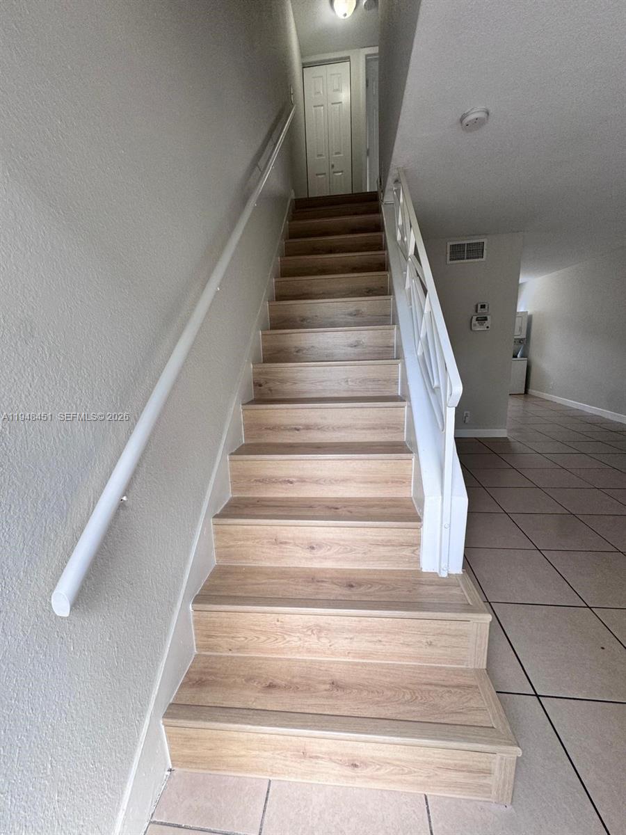 TOWNHOUSES OF PLANTATION - Residential