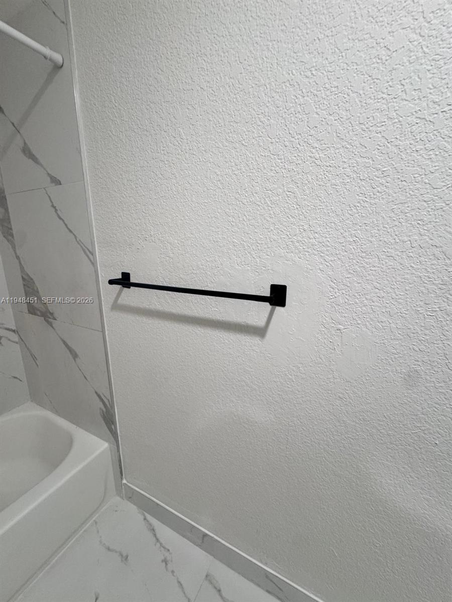 TOWNHOUSES OF PLANTATION - Residential