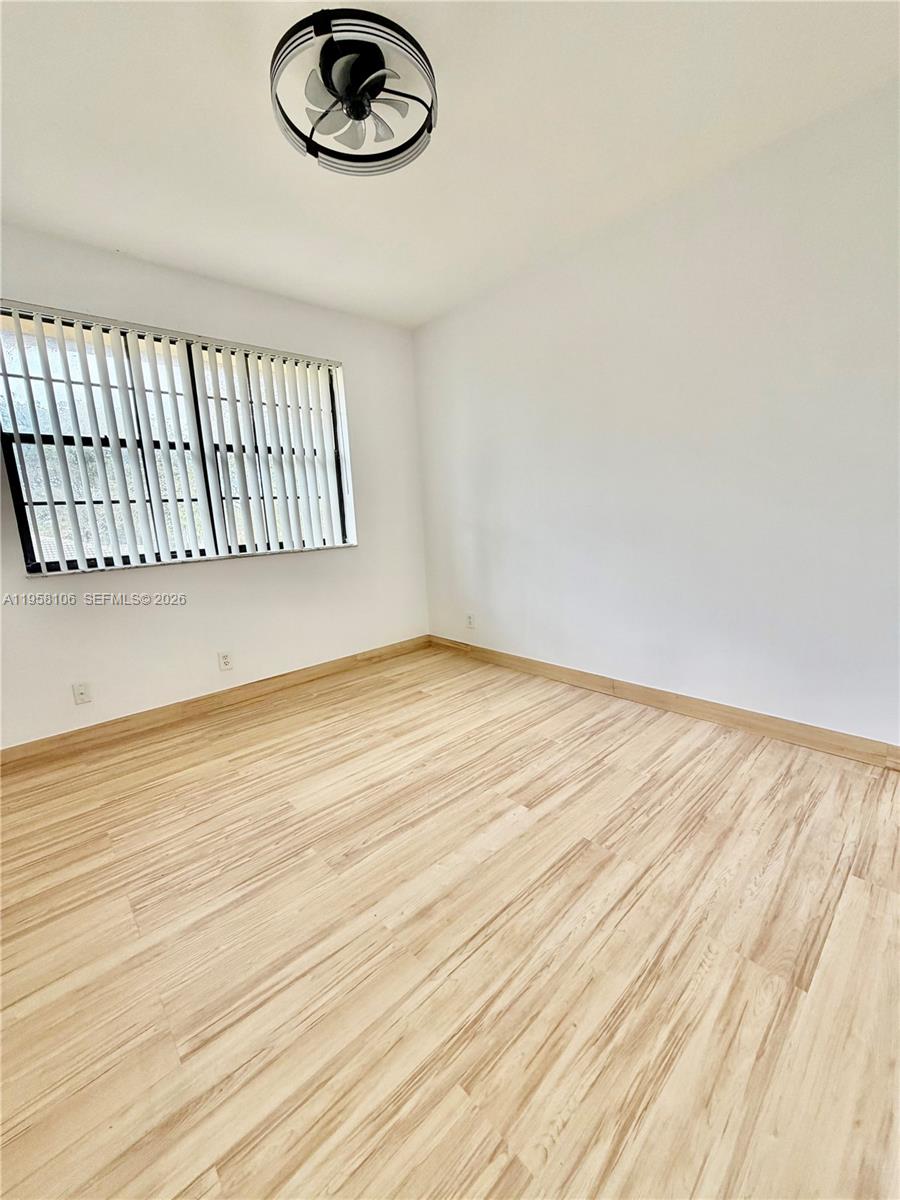 COUNTRY PARK CONDO - Residential