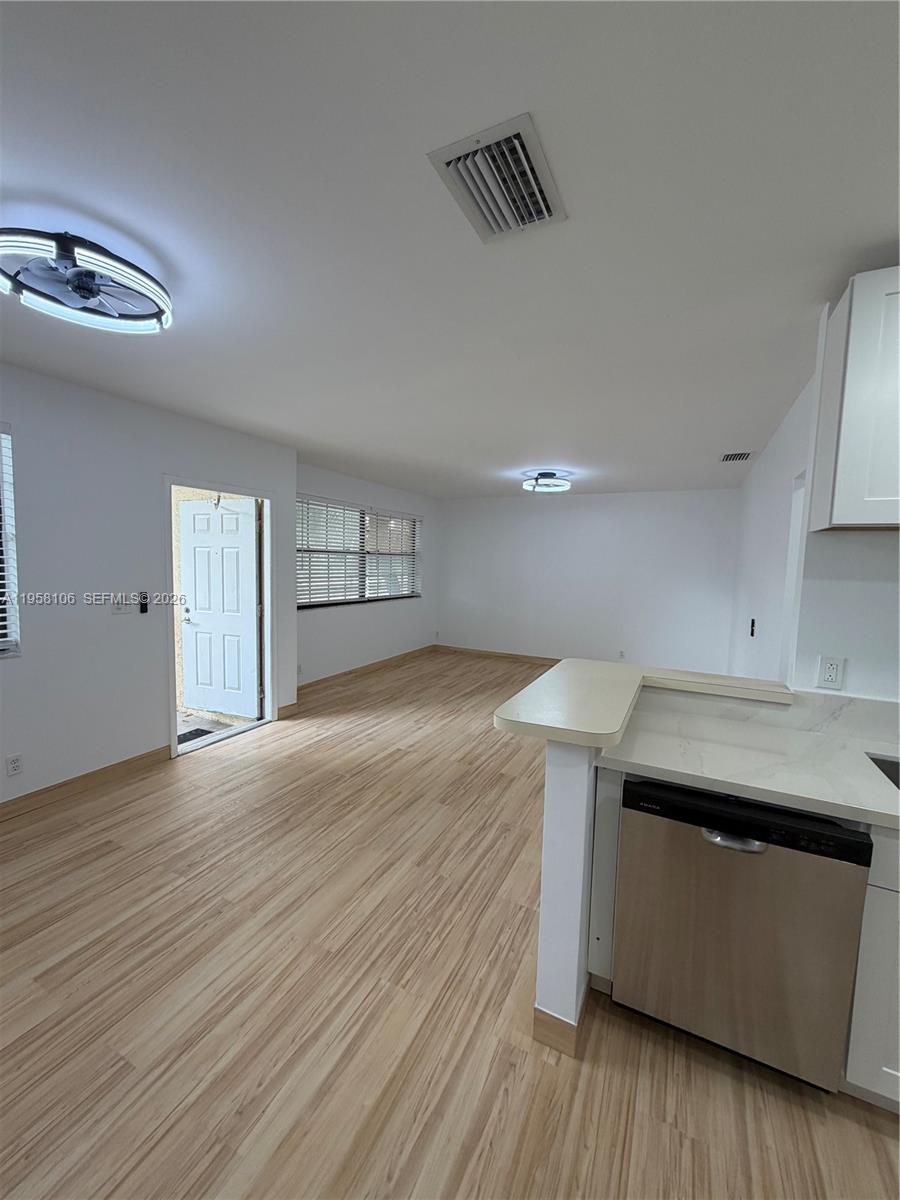 COUNTRY PARK CONDO - Residential