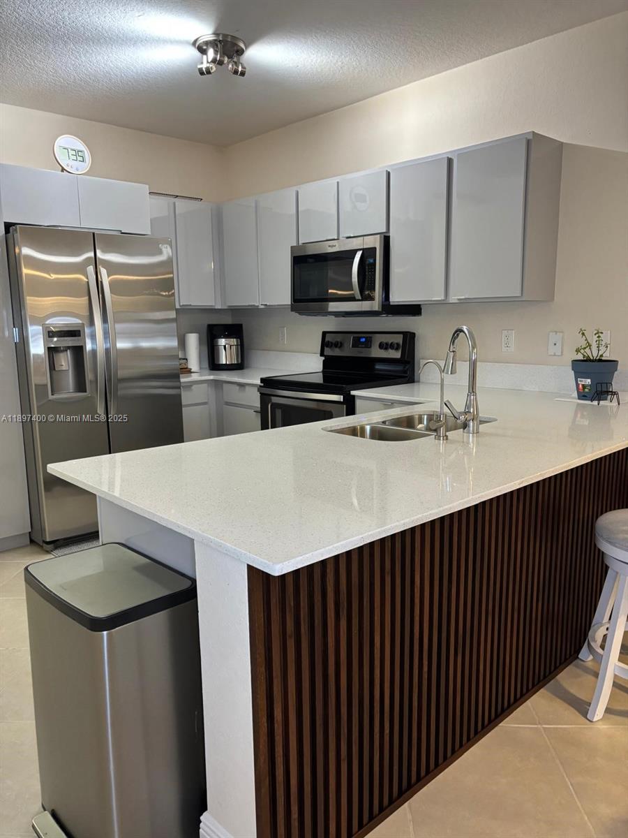 VILLAS OF PALOMINO CONDO - Residential Lease