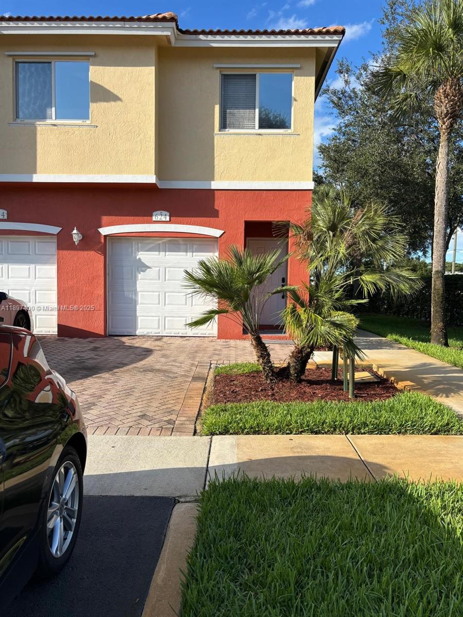 VILLAS OF PALOMINO CONDO - Residential Lease