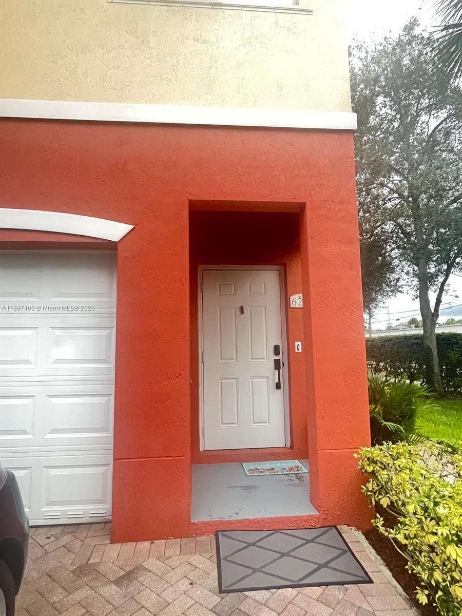 VILLAS OF PALOMINO CONDO - Residential Lease