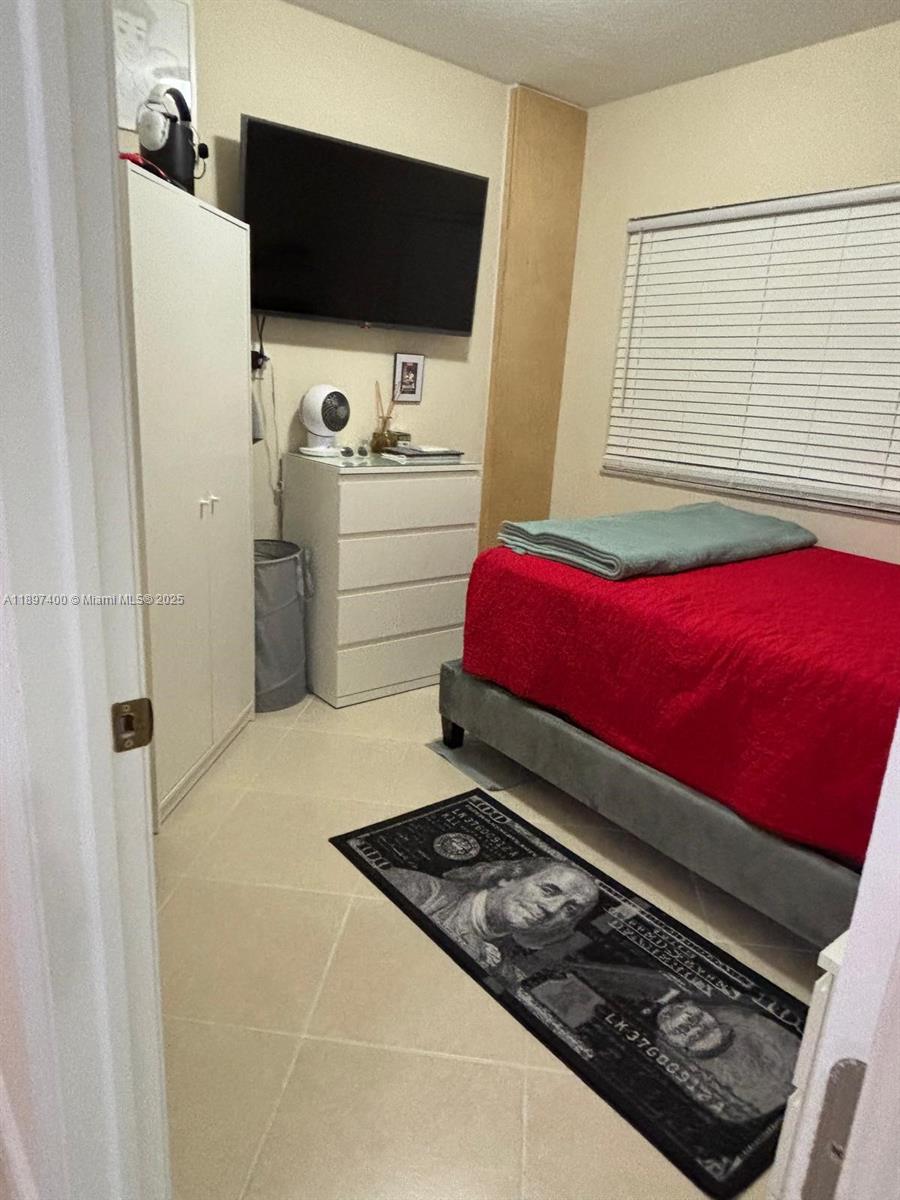 VILLAS OF PALOMINO CONDO - Residential Lease