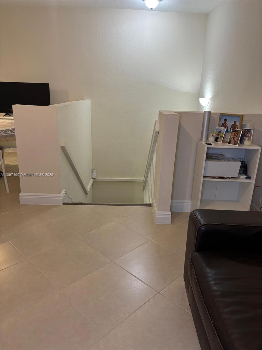 VILLAS OF PALOMINO CONDO - Residential Lease