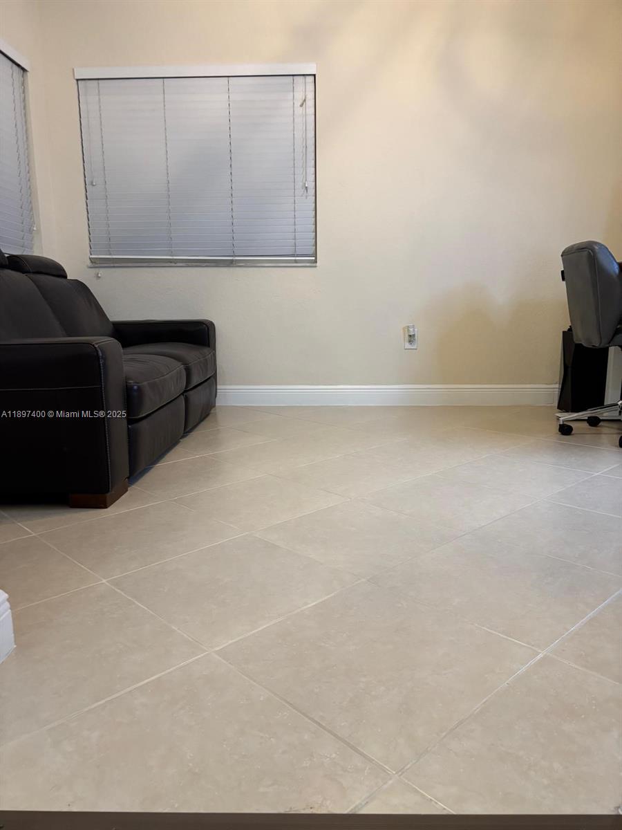 VILLAS OF PALOMINO CONDO - Residential Lease