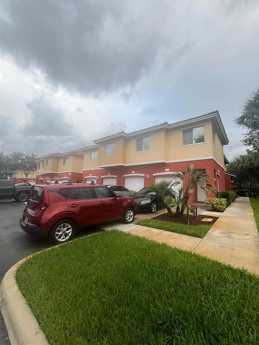 VILLAS OF PALOMINO CONDO - Residential Lease