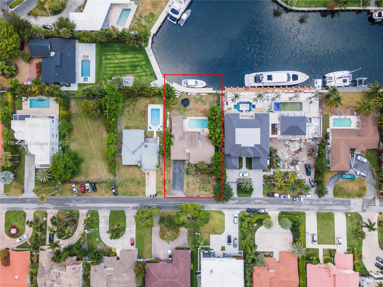 496 Holiday Dr