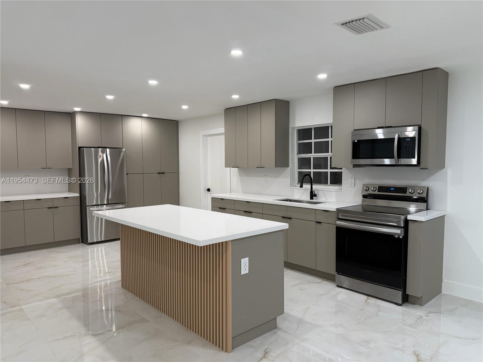 GRAND CANAL HOMES CONDO N - Residential