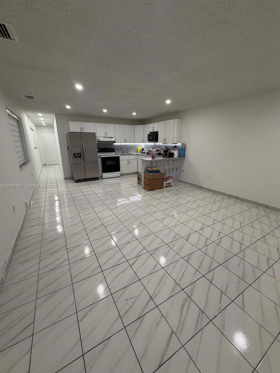 S MIAMI HEIGHTS ADDN C - Residential