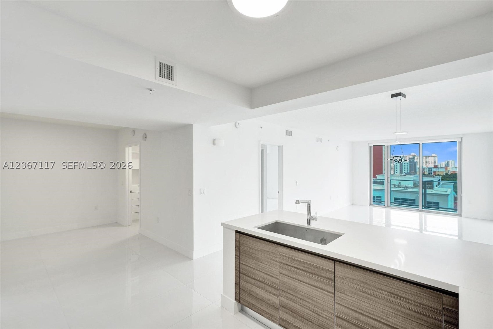 330 Sunny Isles Blvd 5-805
