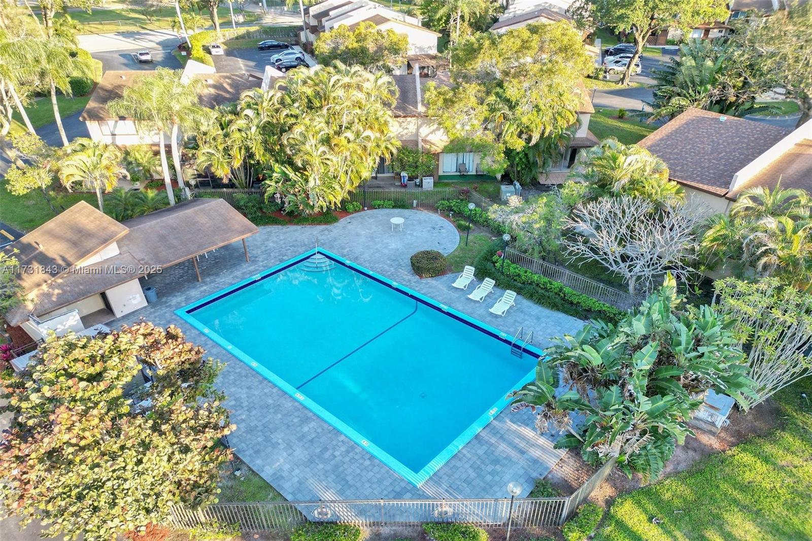 HAMPTONS OF NORTH LAUDERD - Residential