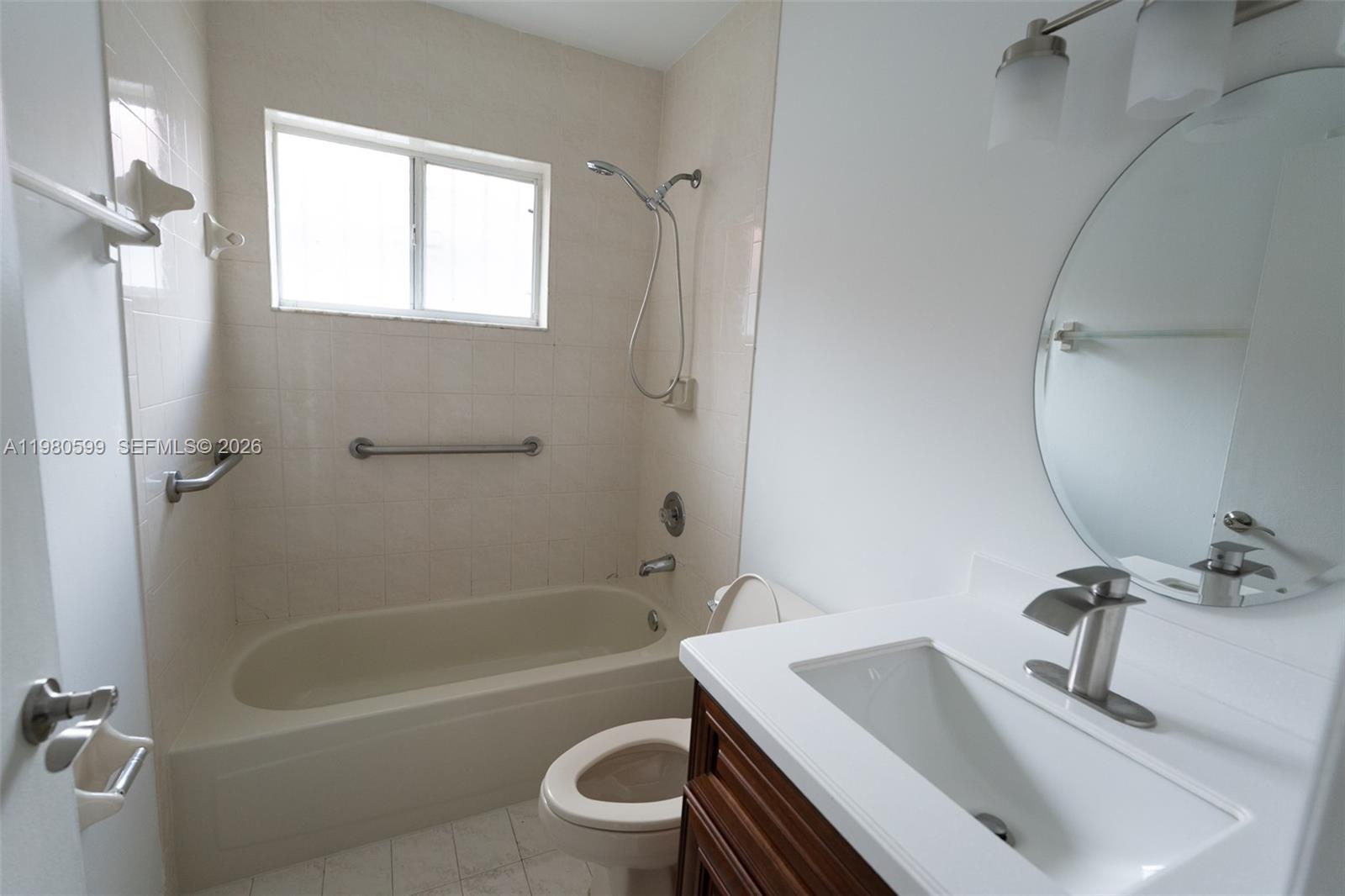 LES CHALETS AT INTL GARDE - Residential Lease