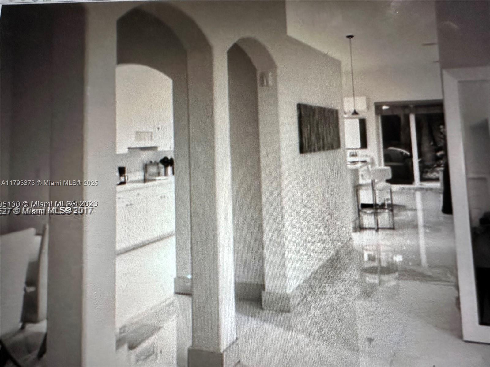 Property for Sale at 6558 Nw 113th Pl, Doral, Miami-Dade County, Florida - Bedrooms: 4 
Bathrooms: 2  - $1,095,000