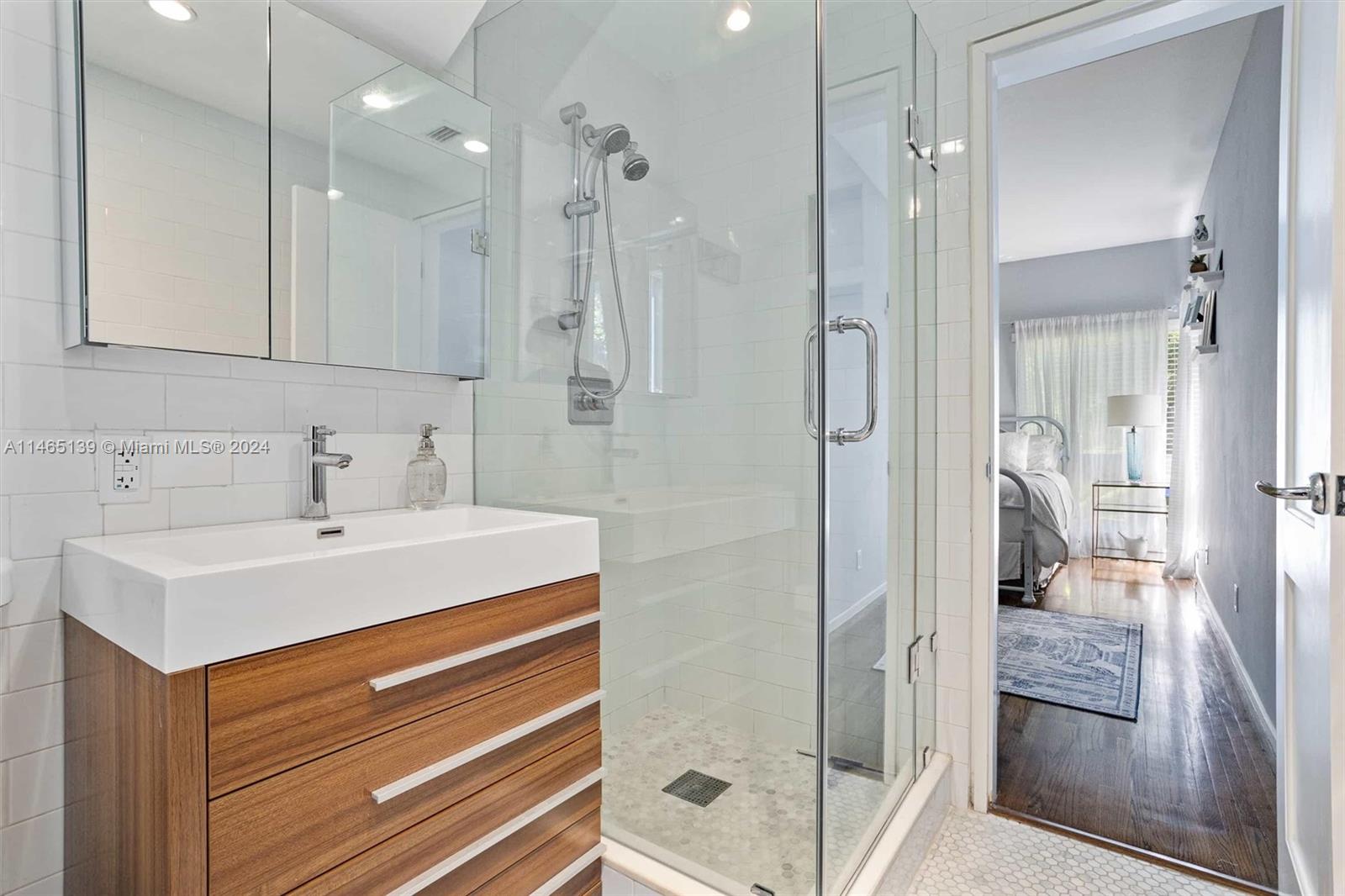 HELMS COUNTRY ESTATES RE- - Residential